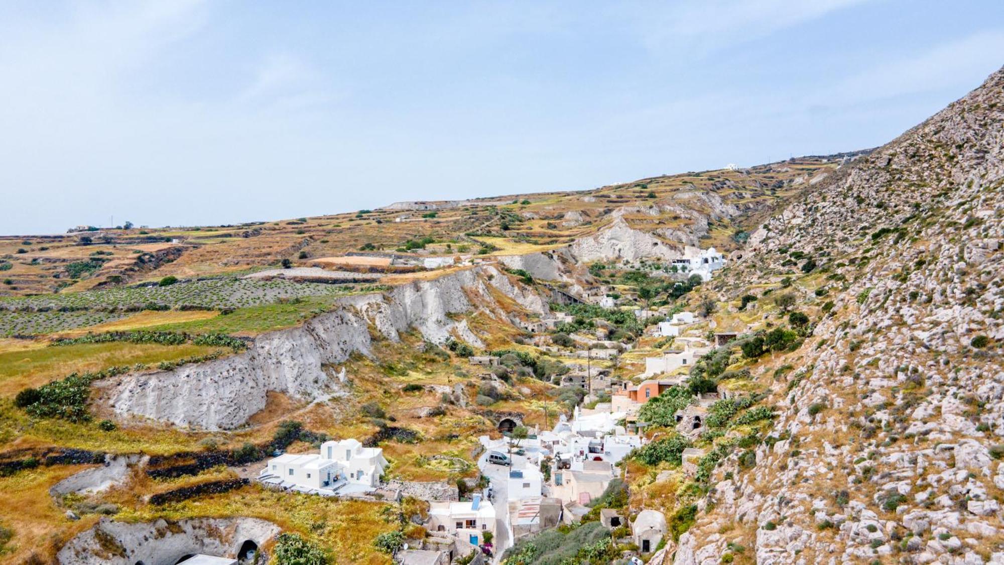 Traditional Farmers Caves Emporio  外观 照片